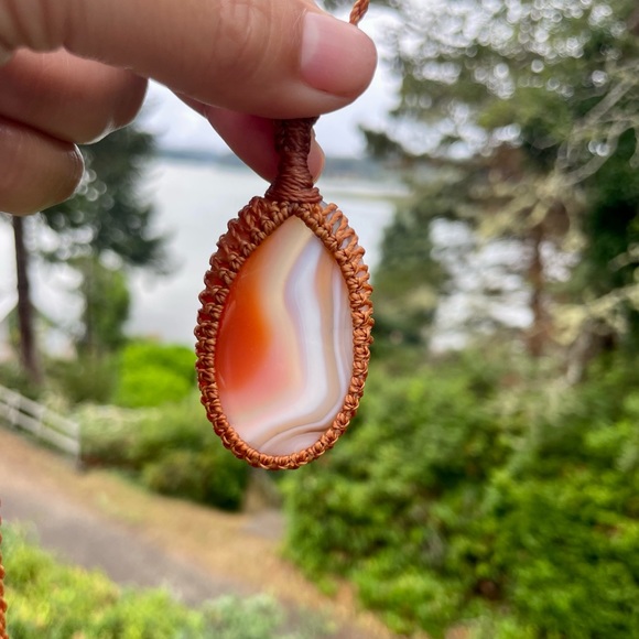 EUC Botswana Agate Adjustable Macrame Necklace - Picture 2 of 4